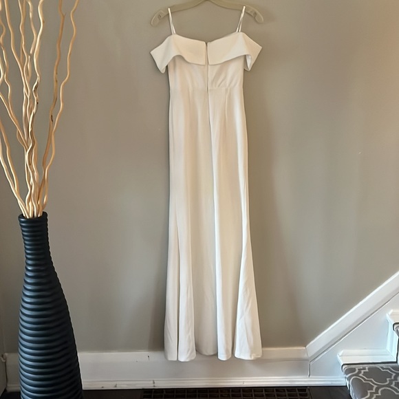 Lulu’s Off Shoulder gown (xs) NWOT - Picture 4 of 7